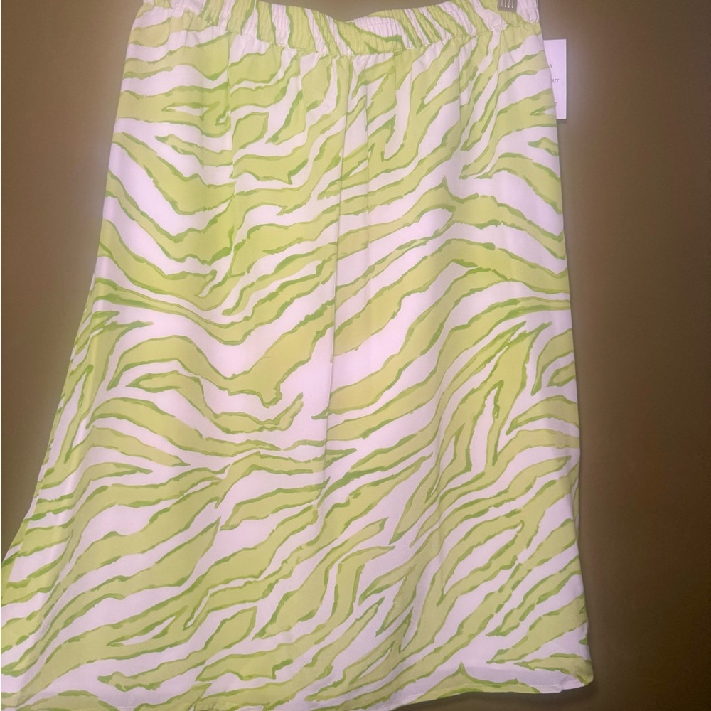Vintage NWT 100% SILK sz M 😍 Green/ White Zebra Print Skirt